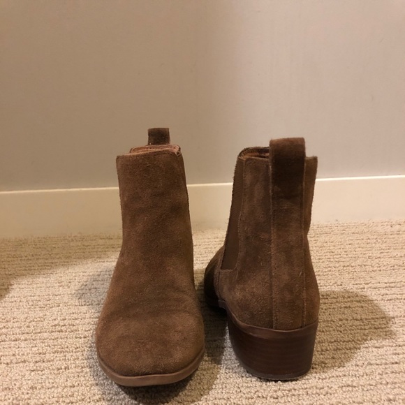 Steve Madden Dover Chelsea Bootie - Picture 3 of 4